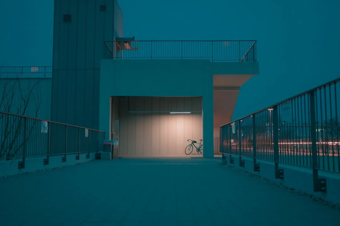 天河区与番禺区楼盘对比分析：学区与地铁房价值评估