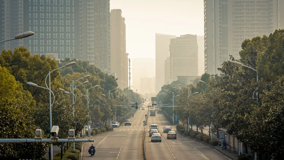 广州楼盘对比分析:优房圈如何用数据报告辅助购房决策
